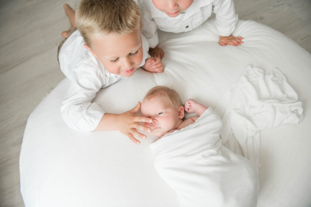 West Chester, pa newborn baby photographer by Valerie Maria Photography